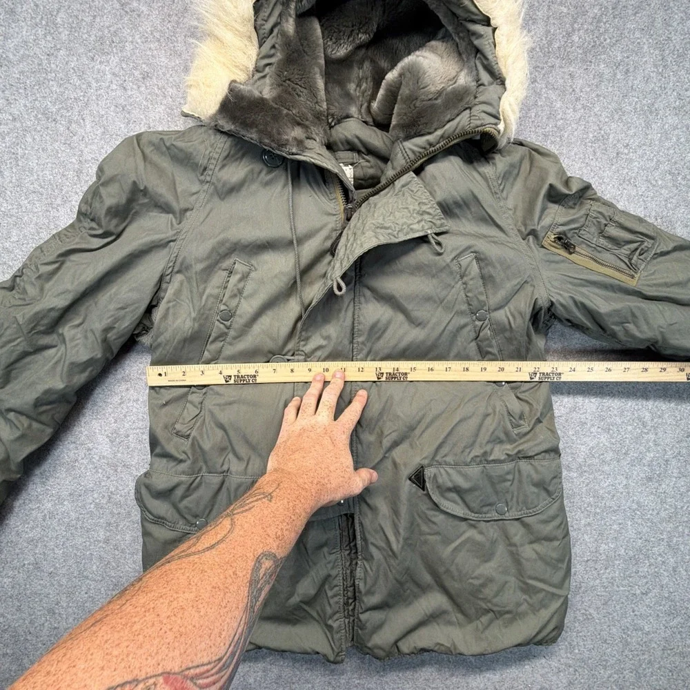 Vintage 1980 US Military N-3B Extreme Cold Weather Parka Medium Lancer MIL-P-627